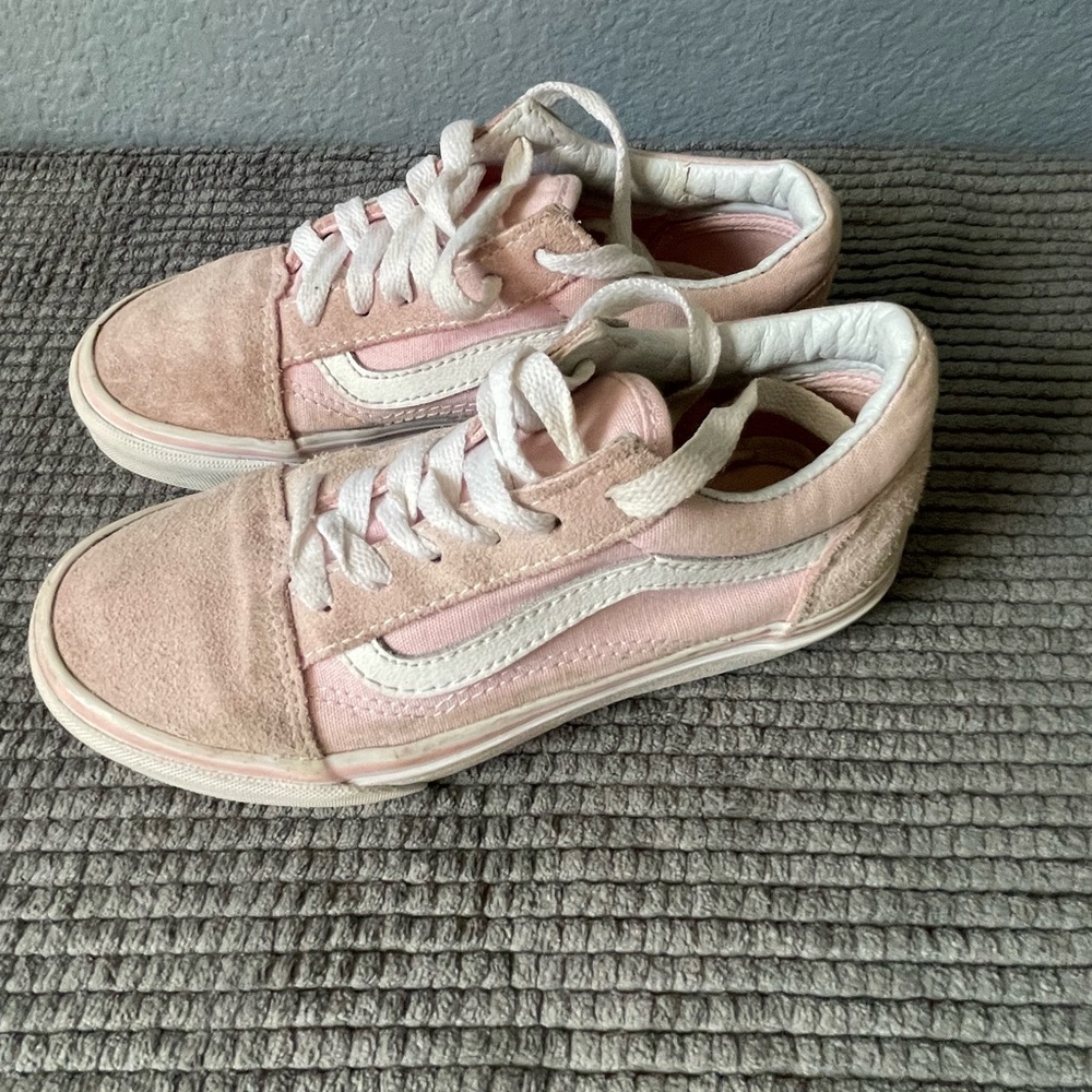 Vans - Picture 3 of 4